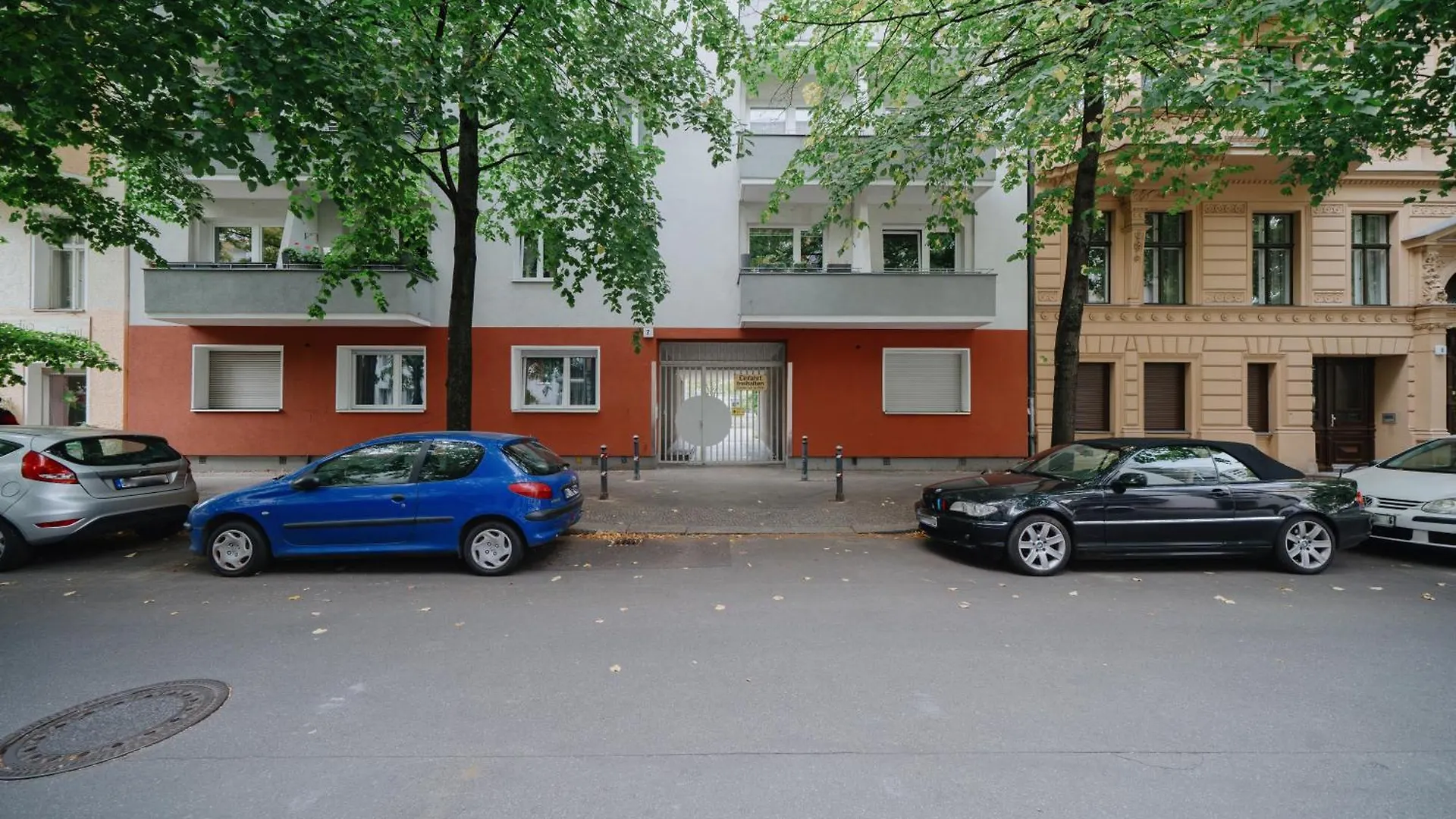 Lovely Apartment With Balcony - Cozy , Near Kadewe & Kurfuerstendamm ベルリン ドイツ