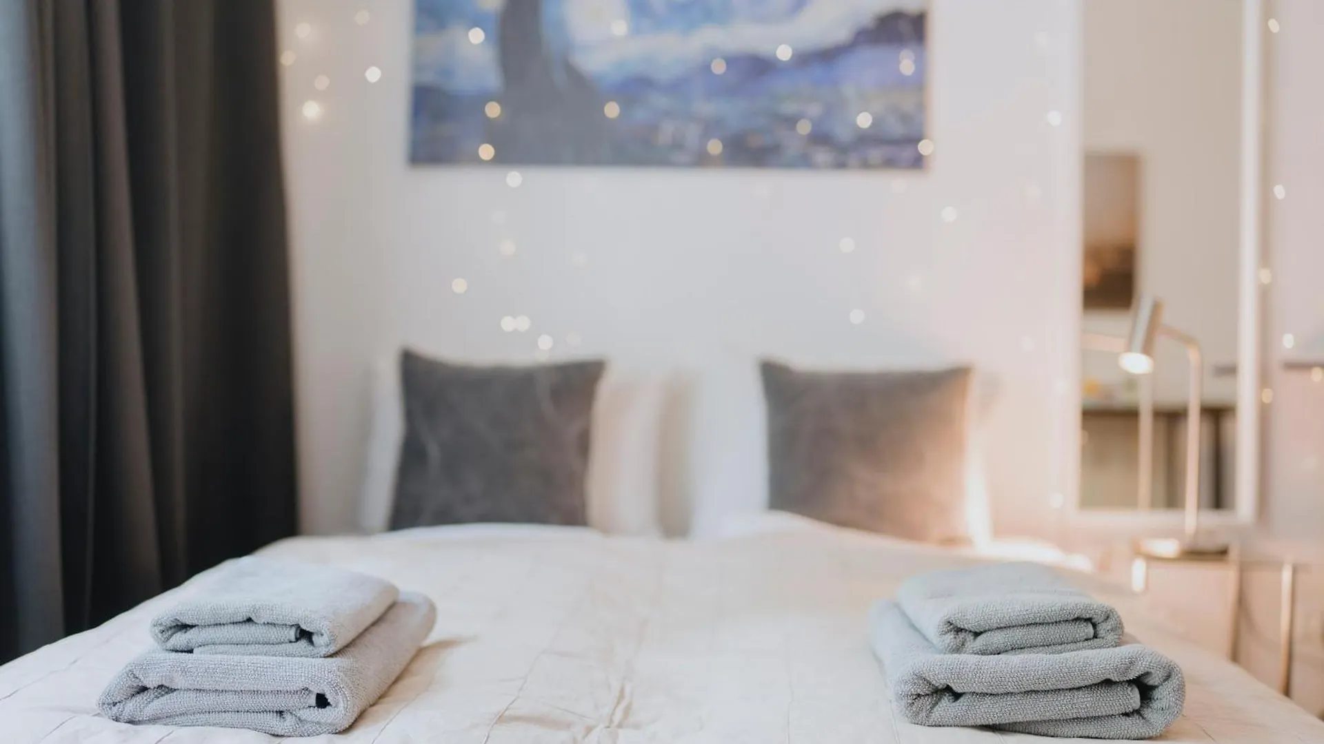 Lovely Apartment With Balcony - Cozy , Near Kadewe & Kurfuerstendamm ベルリン