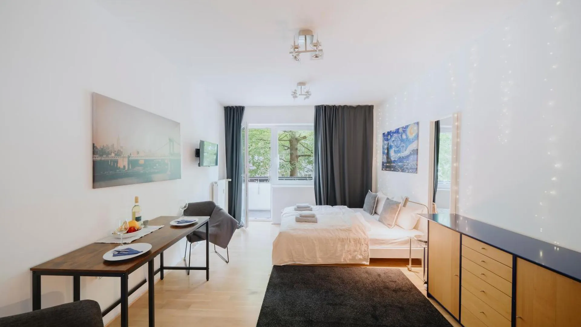 Lovely Apartment With Balcony - Cozy , Near Kadewe & Kurfuerstendamm ベルリン