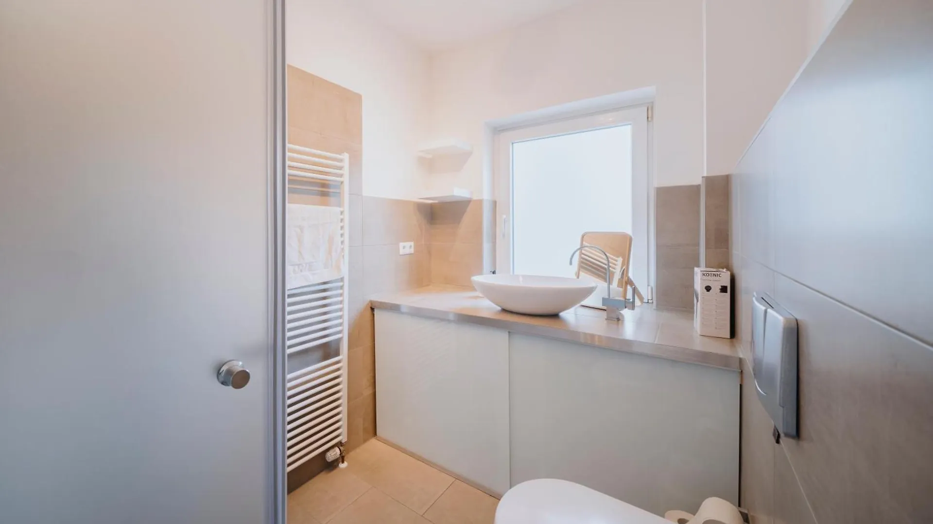 Lovely Apartment With Balcony - Cozy , Near Kadewe & Kurfuerstendamm Berlin Germany